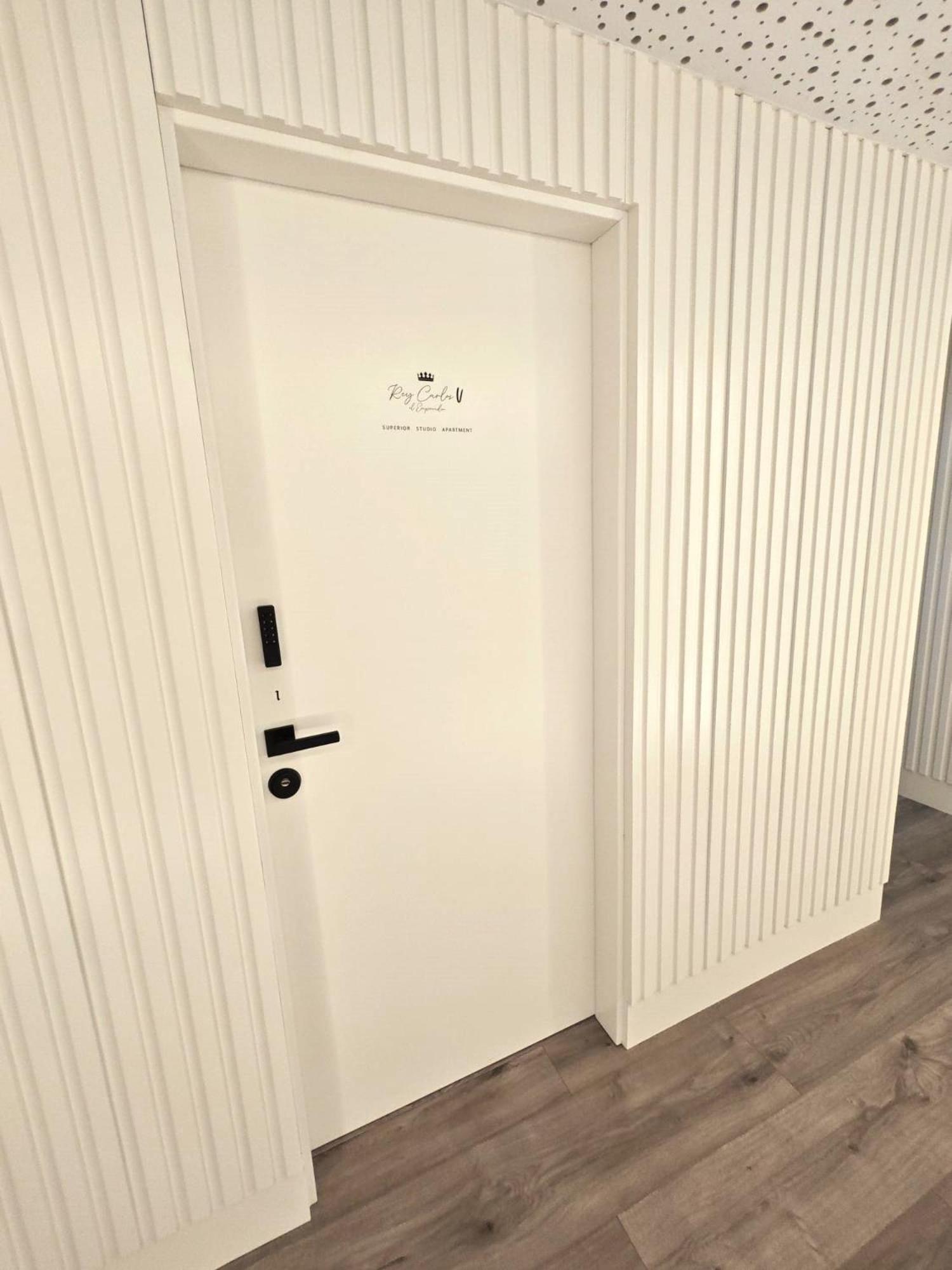 La Parada Del Rey - Luxury Suites ปลาเซนเซีย ภายนอก รูปภาพ