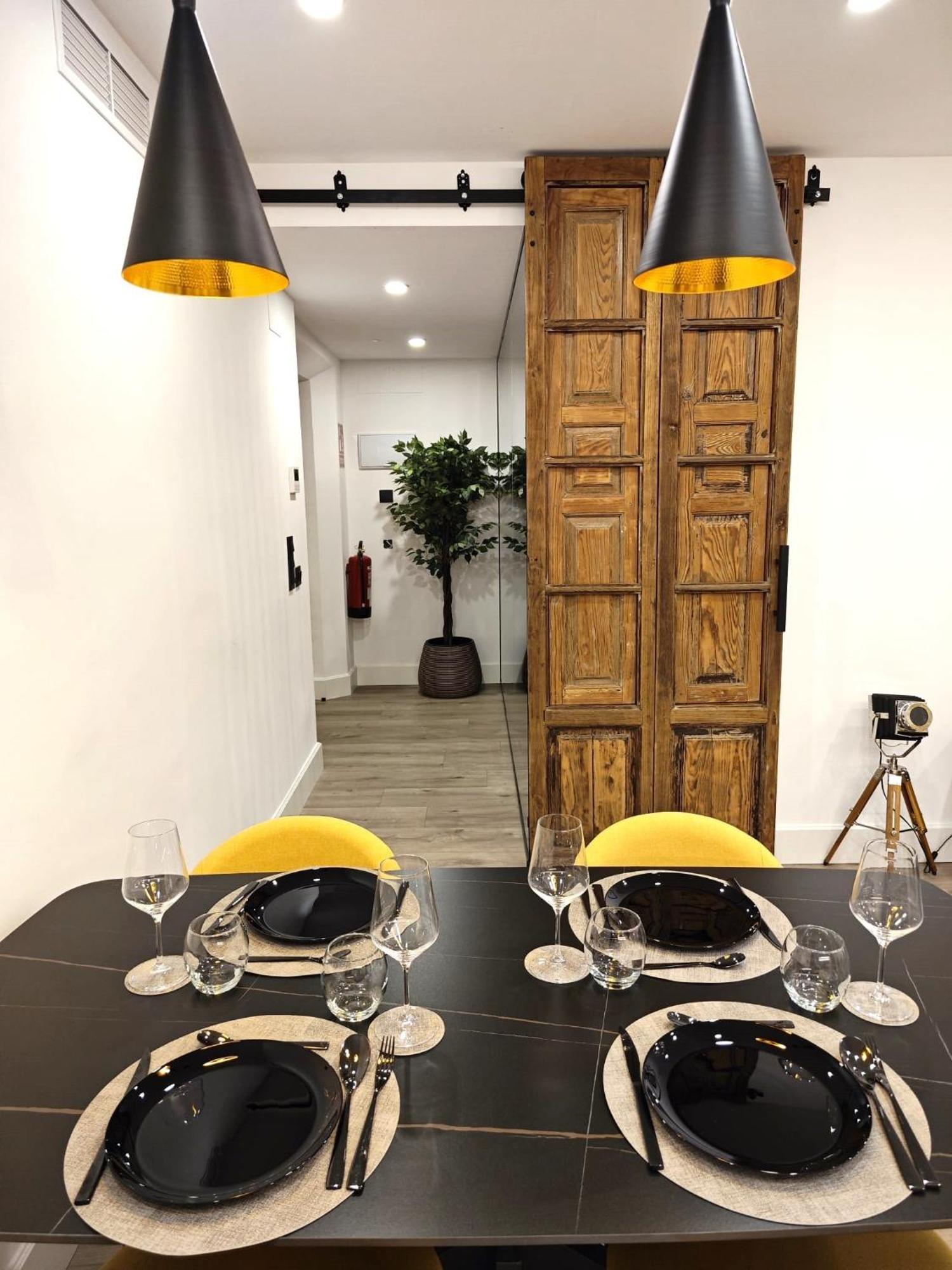 La Parada Del Rey - Luxury Suites ปลาเซนเซีย ภายนอก รูปภาพ