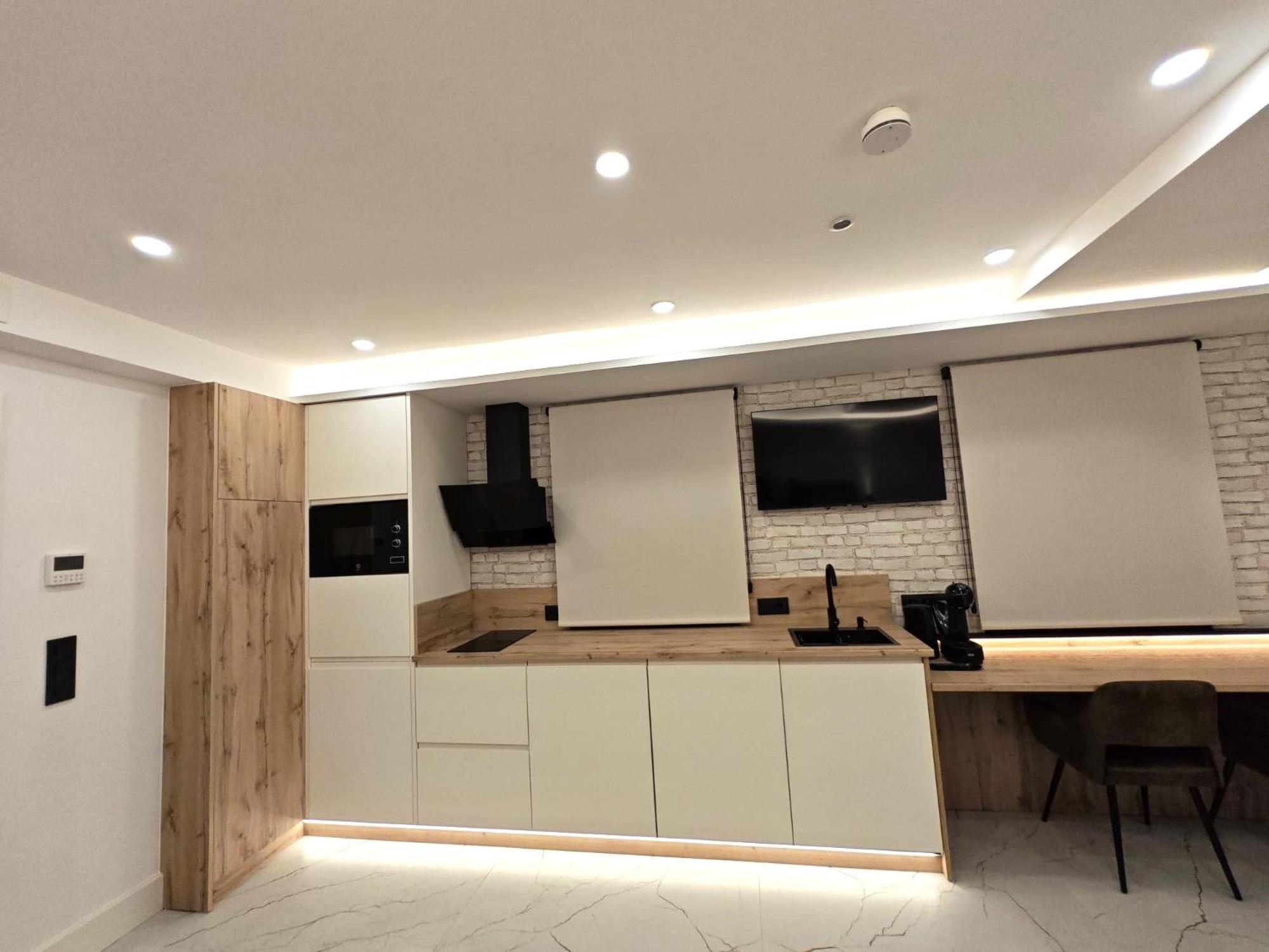 La Parada Del Rey - Luxury Suites ปลาเซนเซีย ภายนอก รูปภาพ