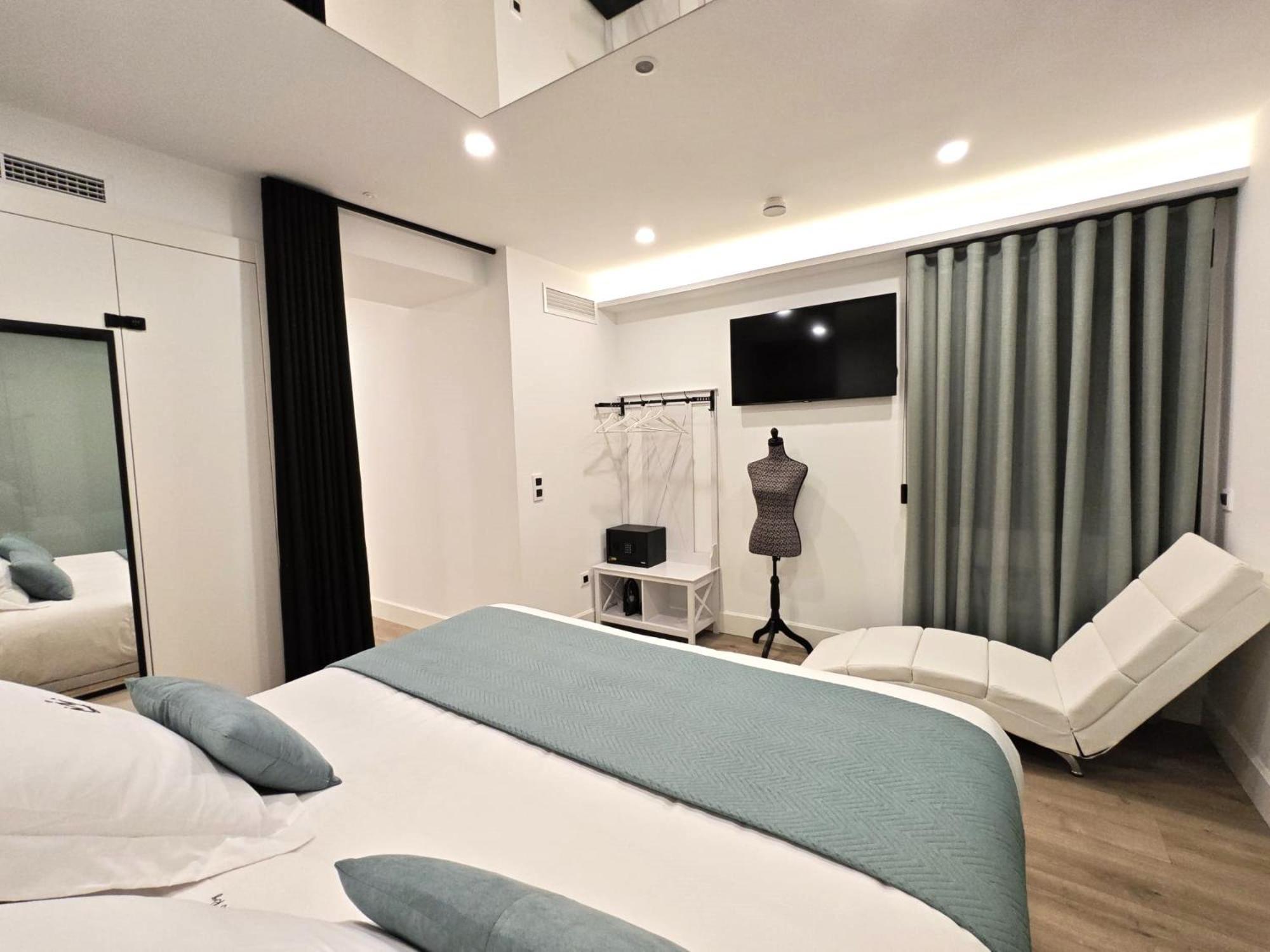 La Parada Del Rey - Luxury Suites ปลาเซนเซีย ภายนอก รูปภาพ