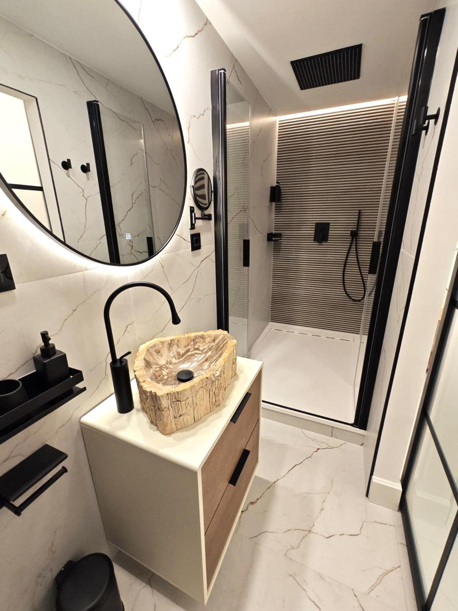 La Parada Del Rey - Luxury Suites ปลาเซนเซีย ภายนอก รูปภาพ