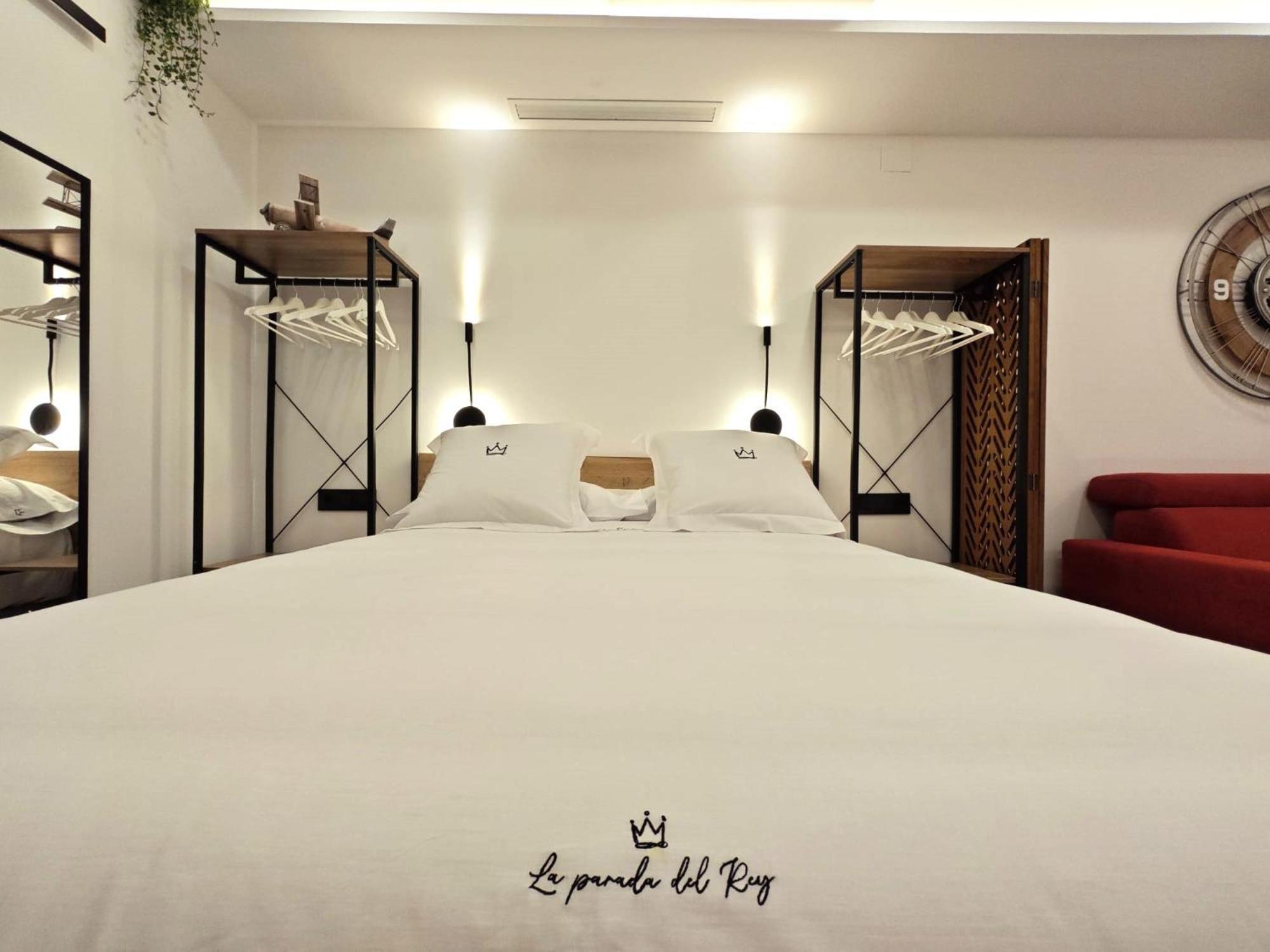La Parada Del Rey - Luxury Suites ปลาเซนเซีย ภายนอก รูปภาพ