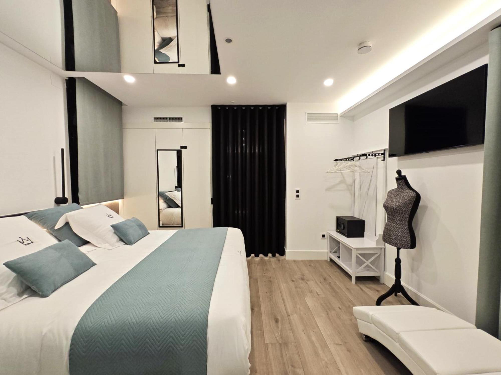 La Parada Del Rey - Luxury Suites ปลาเซนเซีย ภายนอก รูปภาพ