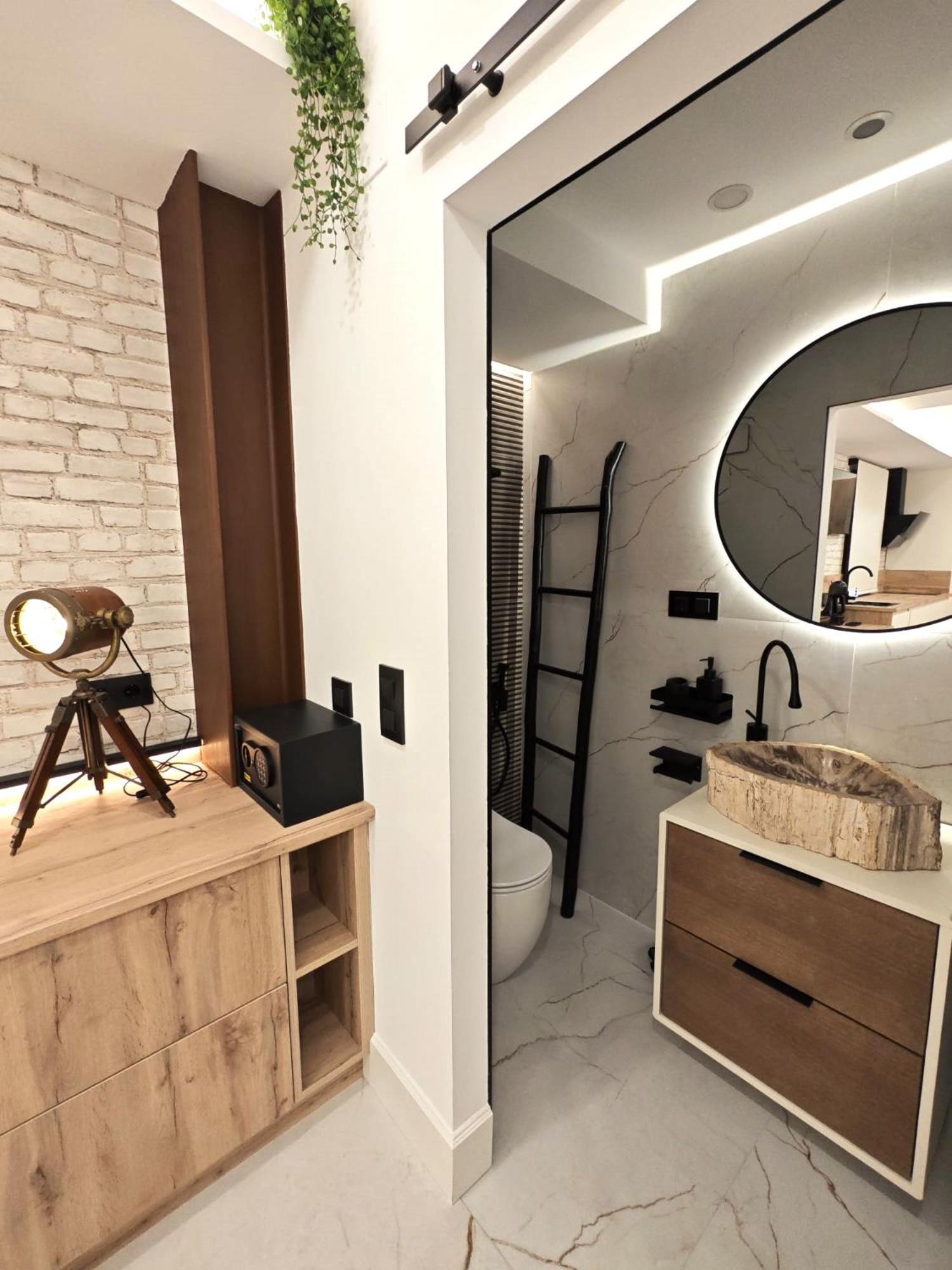 La Parada Del Rey - Luxury Suites ปลาเซนเซีย ภายนอก รูปภาพ